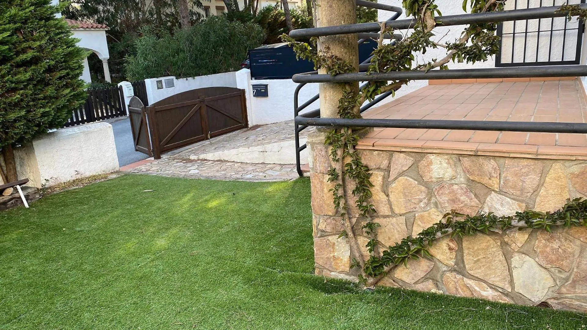 Villa Montgo Piscina 2 L' Escala Espanha